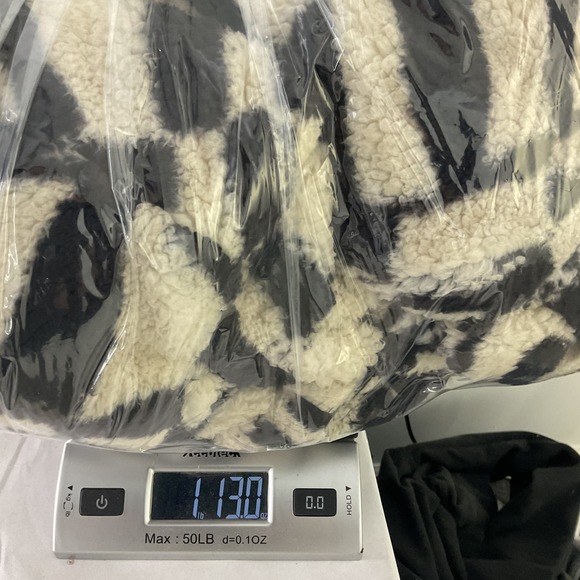 Urban Outfitters Black & Cream Patterned Faux Fur Jacket - Picture 5 of 6